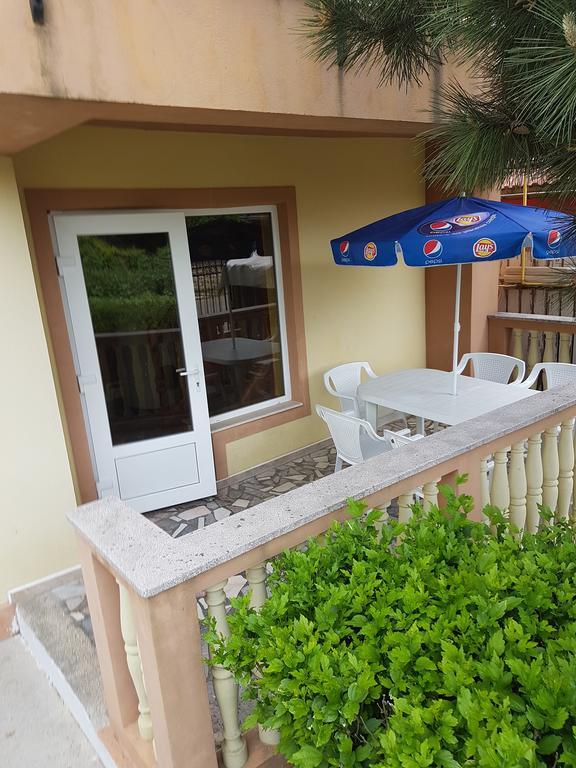 Pensiunea Casa Johnelly Costinesti Exterior foto